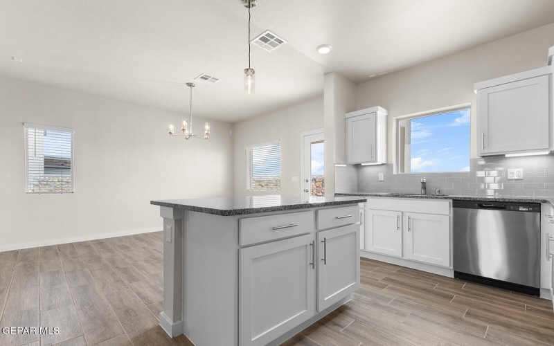 9924 Isla Place, Socorro, TX 79927, 4 Habitaciones Habitaciones , ,1 BañoBaños,Residential,En Venta,9924 Isla Place,915993