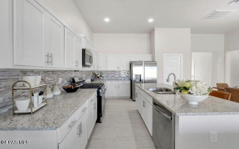 12733 Fredericksburg Avenue, Horizon City, TX 79928, 4 Bedrooms Bedrooms, ,3 BathroomsBathrooms,Residential,For Sale,12733 Fredericksburg Avenue,916019