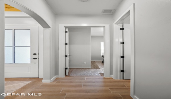 13921 Paseo Central Avenue, Horizon City, TX 79928, 4 Habitaciones Habitaciones , ,2 BañosBaños,Residential,En Venta,13921 Paseo Central Avenue,916022