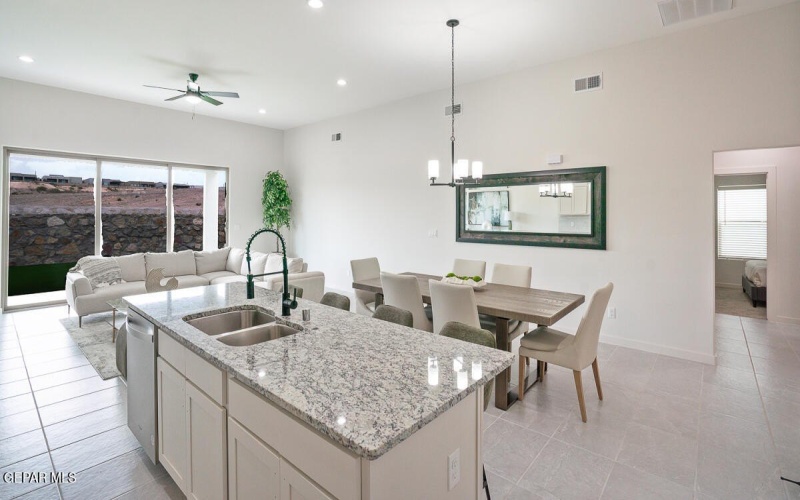 12832 MIDDLESBROUGH Avenue, El Paso, TX 79928, 4 Bedrooms Bedrooms, ,3 BathroomsBathrooms,Residential,For Sale,12832 MIDDLESBROUGH Avenue,916031