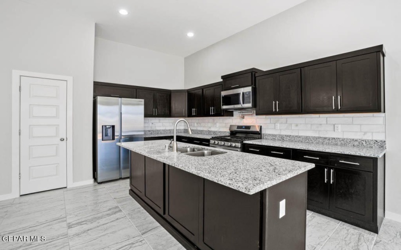12661 Fredericksburg Avenue, Horizon City, TX 79928, 4 Bedrooms Bedrooms, ,1 BathroomBathrooms,Residential,For Sale,12661 Fredericksburg Avenue,916032