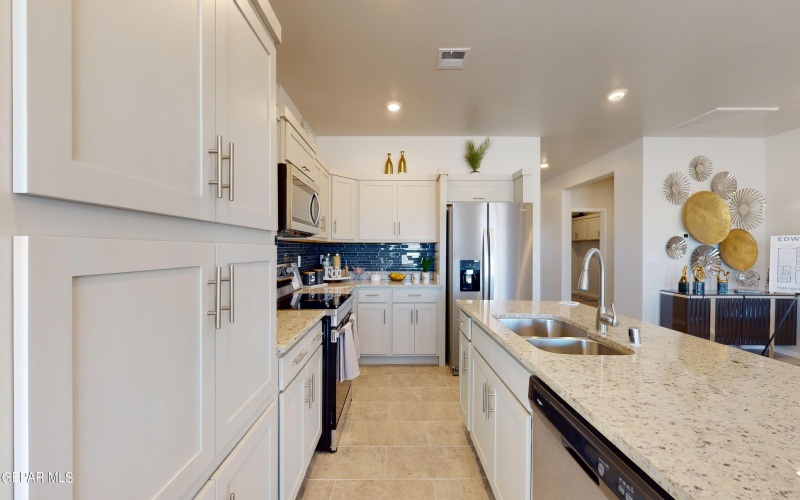 12744 Middlesbrough Avenue, El Paso, TX 79928, 4 Bedrooms Bedrooms, ,1 BathroomBathrooms,Residential,For Sale,12744 Middlesbrough Avenue,916173