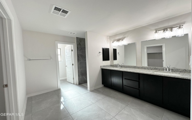 572 golden rise Street, El Paso, TX 79928, 4 Bedrooms Bedrooms, ,3 BathroomsBathrooms,Residential,For Sale,572 golden rise Street,916197