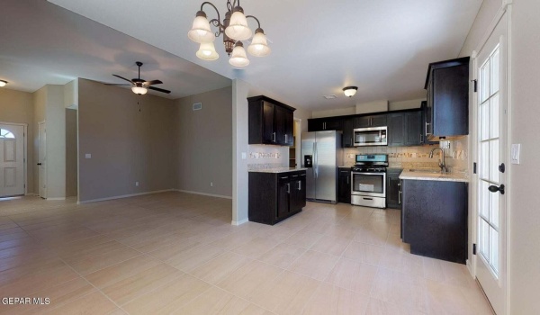 909 RAEGIL Street, El Paso, TX 79928, 3 Bedrooms Bedrooms, ,1 BathroomBathrooms,Residential,For Sale,909 RAEGIL Street,916430
