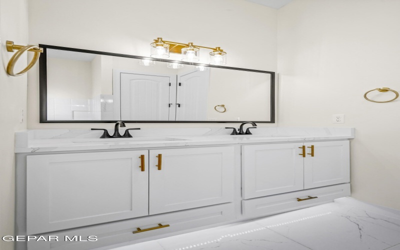 1031 VINTON Avenue unit: 27 #27, Canutillo, TX 79835, 3 Bedrooms Bedrooms, ,2 BathroomsBathrooms,Residential,For Sale,1031 VINTON Avenue unit: 27,916583