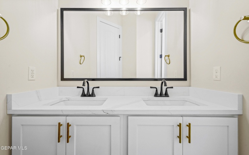 1031 VINTON Avenue unit: 27 #27, Canutillo, TX 79835, 3 Bedrooms Bedrooms, ,2 BathroomsBathrooms,Residential,For Sale,1031 VINTON Avenue unit: 27,916583