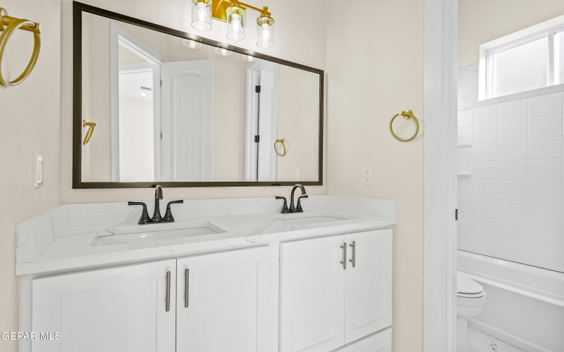 1031 VINTON Avenue unit: 27 #27, Canutillo, TX 79835, 3 Bedrooms Bedrooms, ,2 BathroomsBathrooms,Residential,For Sale,1031 VINTON Avenue unit: 27,916583