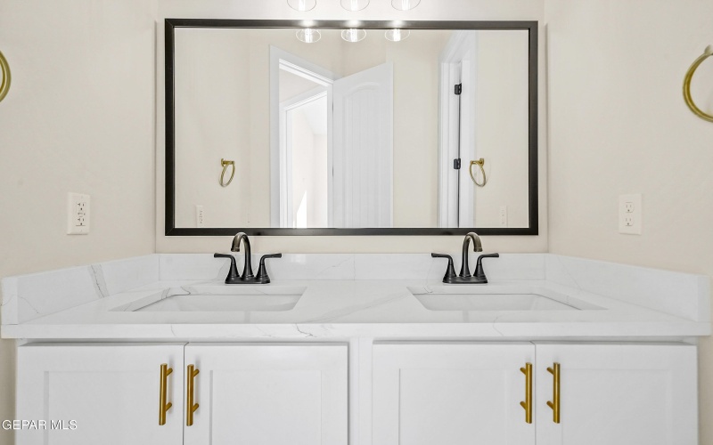 1031 VINTON Avenue unit: 27 #27, Canutillo, TX 79835, 3 Bedrooms Bedrooms, ,2 BathroomsBathrooms,Residential,For Sale,1031 VINTON Avenue unit: 27,916583