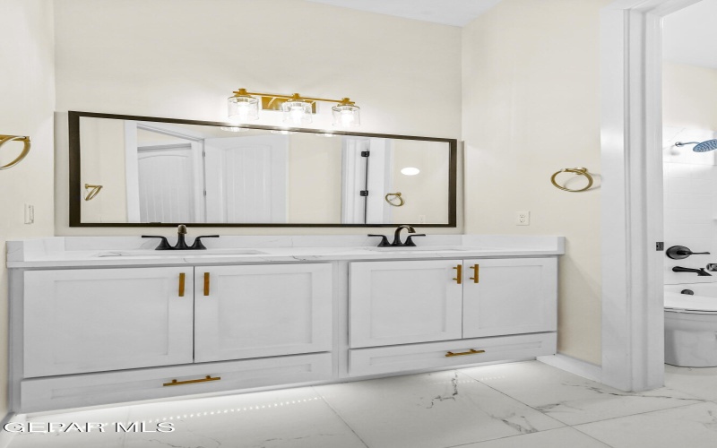 1031 VINTON Avenue unit: 27 #27, Canutillo, TX 79835, 3 Bedrooms Bedrooms, ,2 BathroomsBathrooms,Residential,For Sale,1031 VINTON Avenue unit: 27,916583