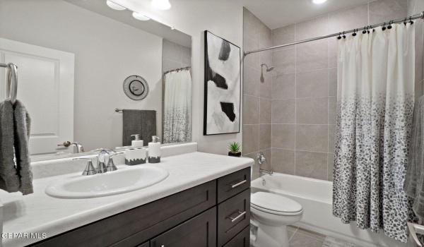 905 SUMMER LAKE Street, El Paso, TX 79928, 3 Bedrooms Bedrooms, ,2 BathroomsBathrooms,Residential,For Sale,905 SUMMER LAKE Street,916607