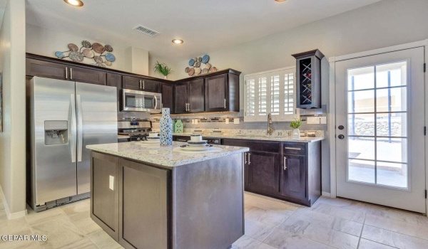 13825 Margaret Ponce Avenue, Horizon City, TX 79928, 4 Bedrooms Bedrooms, ,2 BathroomsBathrooms,Residential,For Sale,13825 Margaret Ponce Avenue,918118