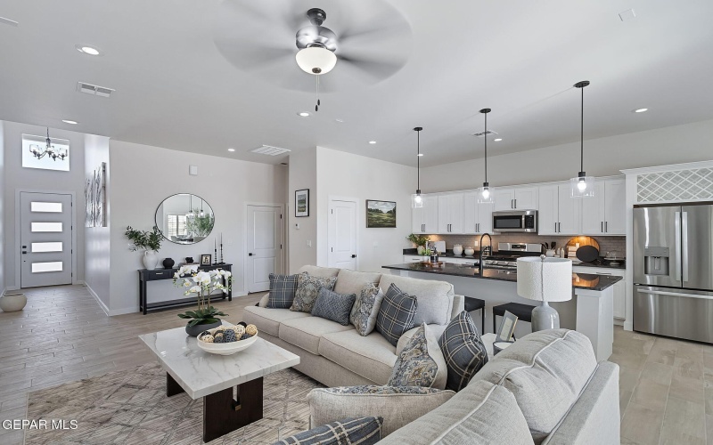 3760 Model Ln, El Paso, TX 79938, 3 Bedrooms Bedrooms, ,2 BathroomsBathrooms,Residential,For Sale,3760 Model Ln,918357