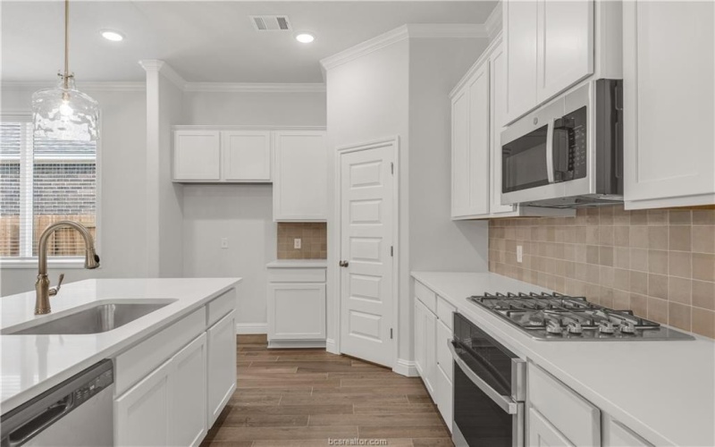 3702 Archer Falls Court, College Station, TX 77845, 3 Habitaciones Habitaciones , ,2 BañosBaños,Residential,En Venta,3702 Archer Falls Court,24013723