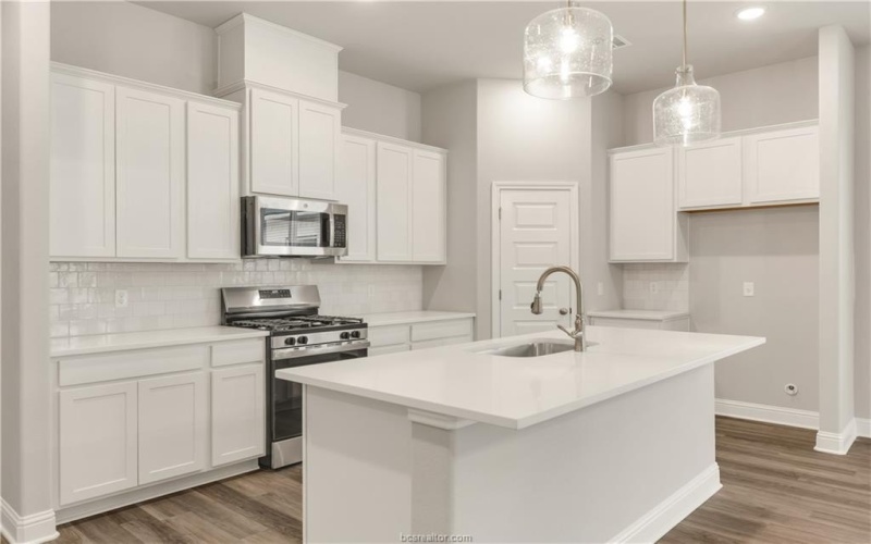 6113 Pocono Drive, College Station, TX 77845, 3 Bedrooms Bedrooms, ,2 BathroomsBathrooms,Residential,For Sale,6113 Pocono Drive,24014137