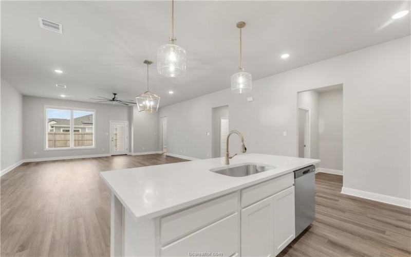 6113 Pocono Drive, College Station, TX 77845, 3 Bedrooms Bedrooms, ,2 BathroomsBathrooms,Residential,For Sale,6113 Pocono Drive,24014137