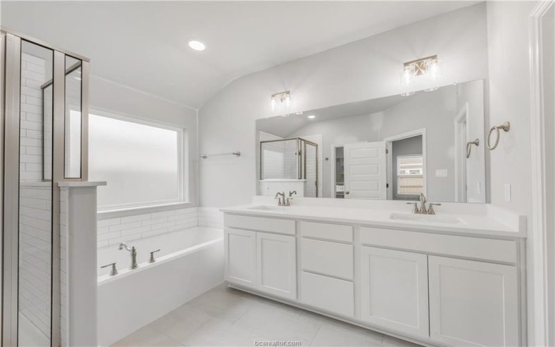 6113 Pocono Drive, College Station, TX 77845, 3 Bedrooms Bedrooms, ,2 BathroomsBathrooms,Residential,For Sale,6113 Pocono Drive,24014137