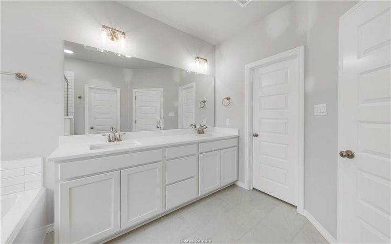 6113 Pocono Drive, College Station, TX 77845, 3 Bedrooms Bedrooms, ,2 BathroomsBathrooms,Residential,For Sale,6113 Pocono Drive,24014137