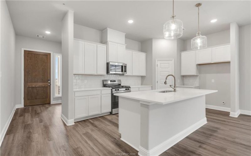 6113 Pocono Drive, College Station, TX 77845, 3 Bedrooms Bedrooms, ,2 BathroomsBathrooms,Residential,For Sale,6113 Pocono Drive,24014137