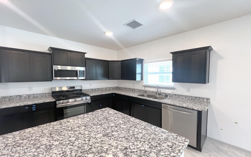 15213 Apex Court, El Paso, TX 79938, 4 Bedrooms Bedrooms, ,1 BathroomBathrooms,Residential,For Sale,15213 Apex Court,917348