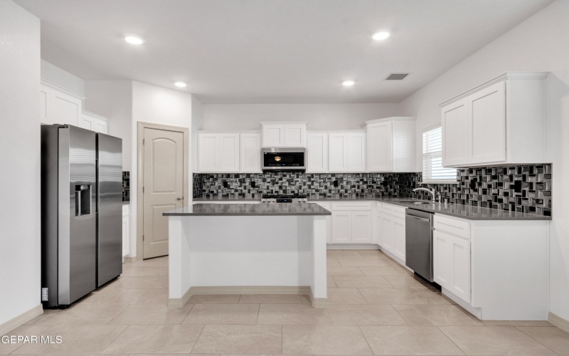 3724 Hill Top Place, El Paso, TX 79938, 4 Habitaciones Habitaciones , ,2 BañosBaños,Residential,En Venta,3724 Hill Top Place,917349