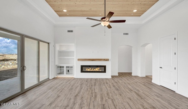 12865 Kingsbury Avenue, Horizon City, TX 79928, 4 Bedrooms Bedrooms, ,3 BathroomsBathrooms,Residential,For Sale,12865 Kingsbury Avenue,918683