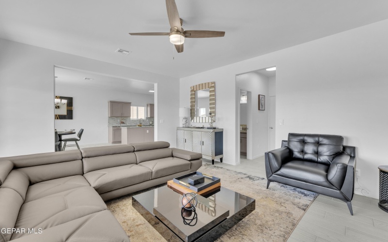 818 HARPENDEM Drive, Horizon City, TX 79928, 4 Bedrooms Bedrooms, ,2 BathroomsBathrooms,Residential,For Sale,818 HARPENDEM Drive,918699
