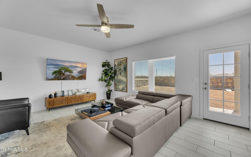 818 HARPENDEM Drive, Horizon City, TX 79928, 4 Bedrooms Bedrooms, ,2 BathroomsBathrooms,Residential,For Sale,818 HARPENDEM Drive,918699