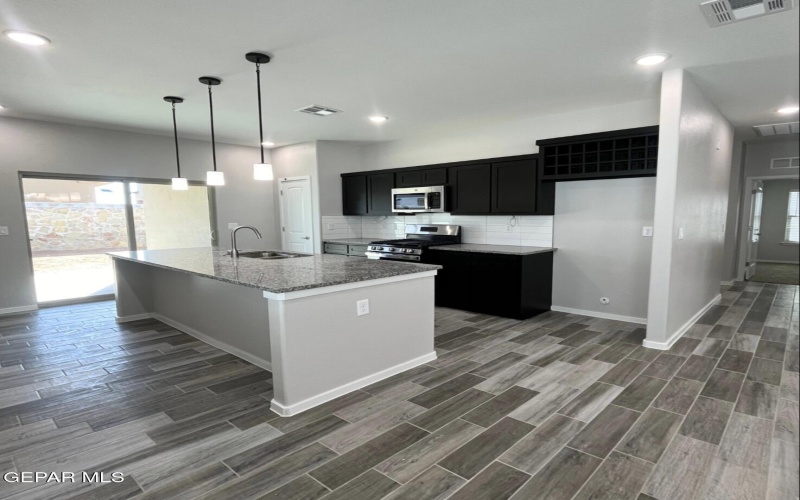13924 Summer Valley, El Paso, TX 79928, 3 Bedrooms Bedrooms, ,2 BathroomsBathrooms,Residential,For Sale,13924 Summer Valley,917446