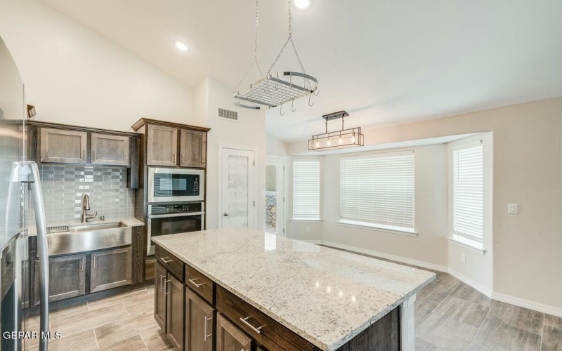 3877 Surmise Street, El Paso, TX 79938, 5 Habitaciones Habitaciones , ,3 BañosBaños,Residential,En Venta,3877 Surmise Street,917507