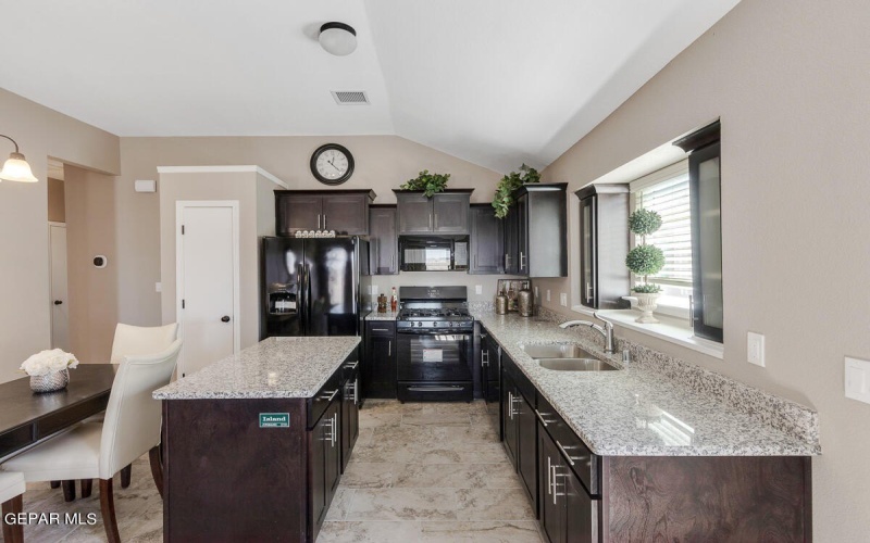 14278 Kayla Mia Drive, El Paso, TX 79938, 3 Bedrooms Bedrooms, ,2 BathroomsBathrooms,Residential,For Sale,14278 Kayla Mia Drive,917720