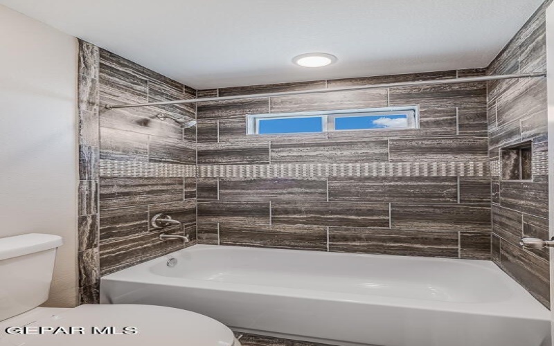 14337 Steve Joyce Parkway, Horizon City, TX 79928, 6 Bedrooms Bedrooms, ,3 BathroomsBathrooms,Residential,For Sale,14337 Steve Joyce Parkway,919291