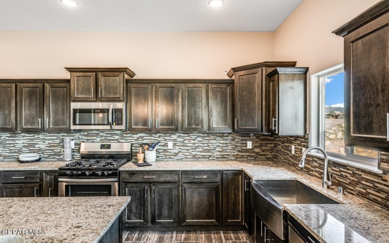 14337 Steve Joyce Parkway, Horizon City, TX 79928, 6 Bedrooms Bedrooms, ,3 BathroomsBathrooms,Residential,For Sale,14337 Steve Joyce Parkway,919291