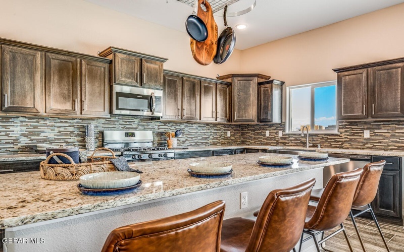 14337 Steve Joyce Parkway, Horizon City, TX 79928, 6 Bedrooms Bedrooms, ,3 BathroomsBathrooms,Residential,For Sale,14337 Steve Joyce Parkway,919291