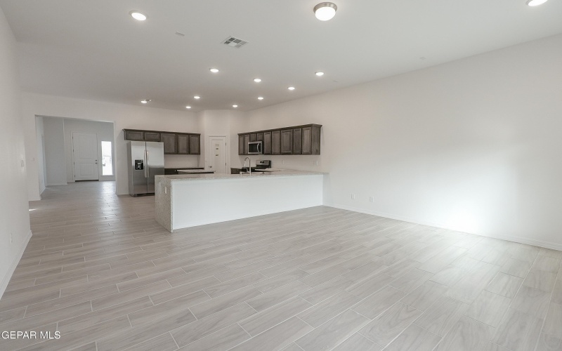 14313 Steve Joyce Parkway, Horizon City, TX 79928, 5 Bedrooms Bedrooms, ,3 BathroomsBathrooms,Residential,For Sale,14313 Steve Joyce Parkway,919323