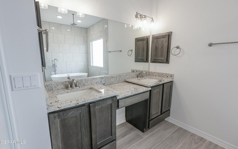 14313 Steve Joyce Parkway, Horizon City, TX 79928, 5 Bedrooms Bedrooms, ,3 BathroomsBathrooms,Residential,For Sale,14313 Steve Joyce Parkway,919323