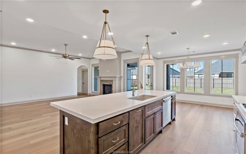 5006 Royal Arch Drive, Bryan, TX 77802, 4 Bedrooms Bedrooms, ,2 BathroomsBathrooms,Residential,For Sale,5006 Royal Arch Drive,24015539