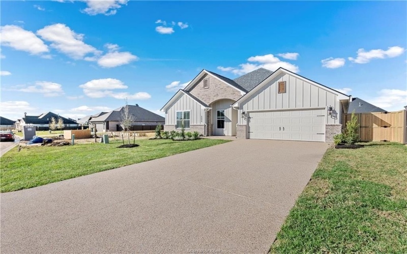 5006 Royal Arch Drive, Bryan, TX 77802, 4 Bedrooms Bedrooms, ,2 BathroomsBathrooms,Residential,For Sale,5006 Royal Arch Drive,24015539