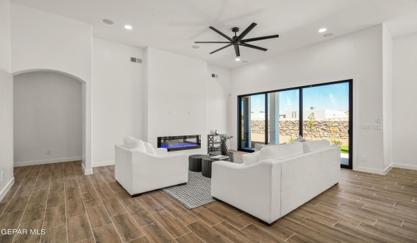 13012 POWICK Drive, El Paso, TX 79928, 4 Habitaciones Habitaciones , ,3 BañosBaños,Residential,En Venta,13012 POWICK Drive,919415