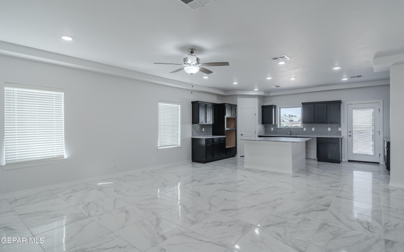 701 CEDARWOOD Avenue, El Paso, TX 79928, 3 Bedrooms Bedrooms, ,3 BathroomsBathrooms,Residential,For Sale,701 CEDARWOOD Avenue,919531
