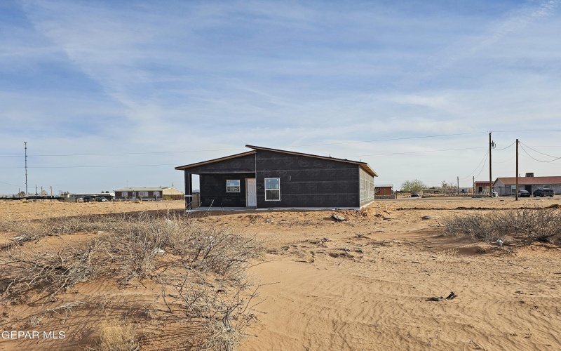 1000 Sunrise Drive, Chaparral, NM 88081, 3 Bedrooms Bedrooms, ,2 BathroomsBathrooms,Residential,For Sale,1000 Sunrise Drive,919740