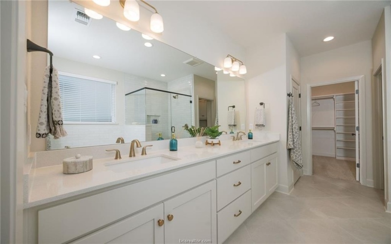 5032 Toscana Loop, Bryan, TX 77802, 4 Habitaciones Habitaciones , ,3 BañosBaños,Residential,En Venta,5032 Toscana Loop,24015787