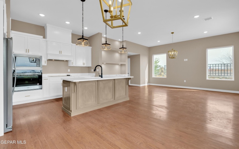 1031 VINTON Avenue unit: 1 #1, Canutillo, TX 79835, 3 Bedrooms Bedrooms, ,2 BathroomsBathrooms,Residential,For Sale,1031 VINTON Avenue unit: 1,919856
