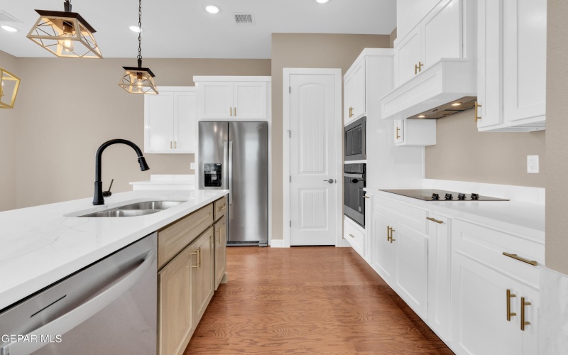 1031 VINTON Avenue unit: 1 #1, Canutillo, TX 79835, 3 Bedrooms Bedrooms, ,2 BathroomsBathrooms,Residential,For Sale,1031 VINTON Avenue unit: 1,919856