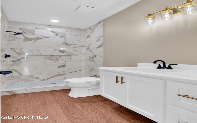 1031 VINTON Avenue unit: 1 #1, Canutillo, TX 79835, 3 Bedrooms Bedrooms, ,2 BathroomsBathrooms,Residential,For Sale,1031 VINTON Avenue unit: 1,919856