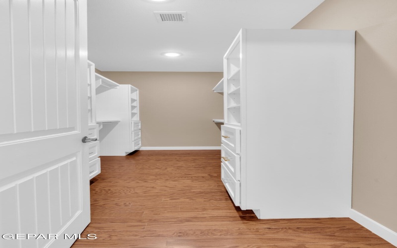 1031 VINTON Avenue unit: 1 #1, Canutillo, TX 79835, 3 Bedrooms Bedrooms, ,2 BathroomsBathrooms,Residential,For Sale,1031 VINTON Avenue unit: 1,919856