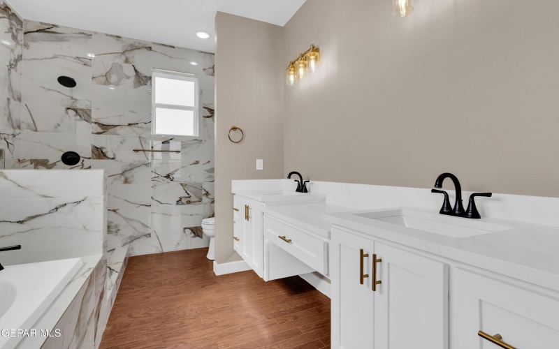 1031 VINTON Avenue unit: 1 #1, Canutillo, TX 79835, 3 Bedrooms Bedrooms, ,2 BathroomsBathrooms,Residential,For Sale,1031 VINTON Avenue unit: 1,919856