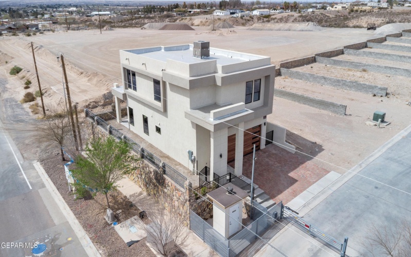 1031 VINTON Avenue unit: 1 #1, Canutillo, TX 79835, 3 Bedrooms Bedrooms, ,2 BathroomsBathrooms,Residential,For Sale,1031 VINTON Avenue unit: 1,919856