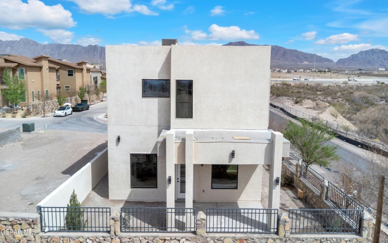 1031 VINTON Avenue unit: 1 #1, Canutillo, TX 79835, 3 Bedrooms Bedrooms, ,2 BathroomsBathrooms,Residential,For Sale,1031 VINTON Avenue unit: 1,919856