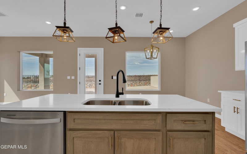 1031 VINTON Avenue unit: 16 #16, Canutillo, TX 79835, 3 Bedrooms Bedrooms, ,2 BathroomsBathrooms,Residential,For Sale,1031 VINTON Avenue unit: 16,919869