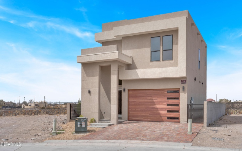 1031 VINTON Avenue unit: 16 #16, Canutillo, TX 79835, 3 Bedrooms Bedrooms, ,2 BathroomsBathrooms,Residential,For Sale,1031 VINTON Avenue unit: 16,919869